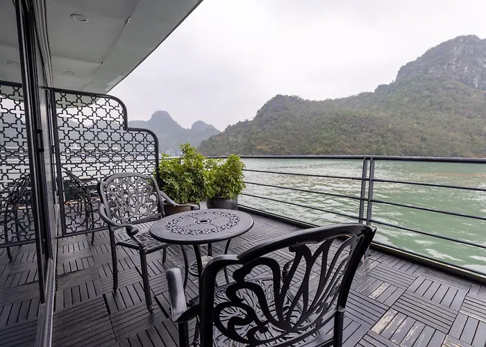 & Lan Ha Cruises Resort Ha Long