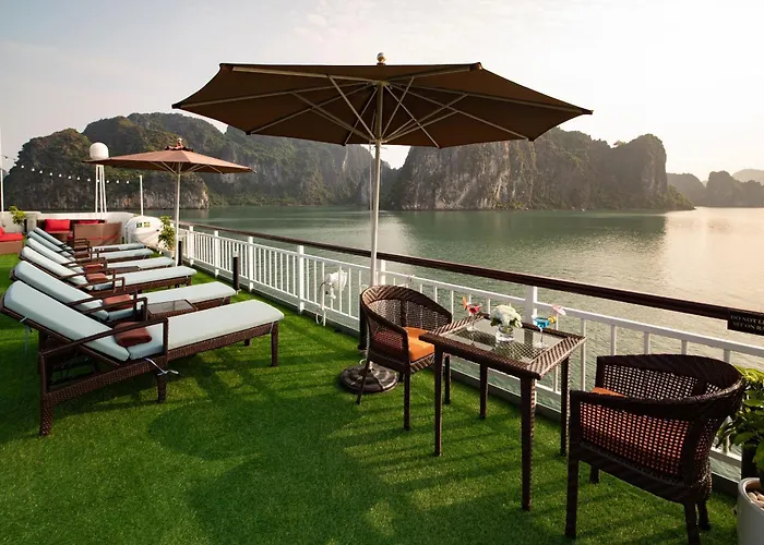 & Lan Ha Cruises Resort *