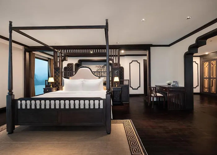 Resort & Lan Ha Cruises Ha Long